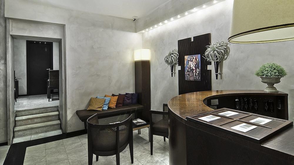 Pensión Intown Luxury House 3*