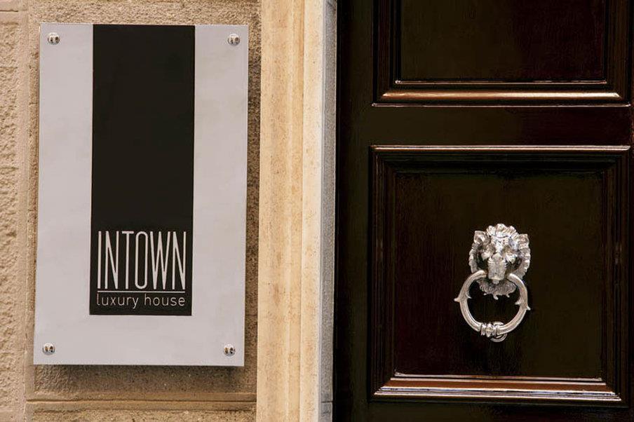 Intown Luxury House Affittacamere