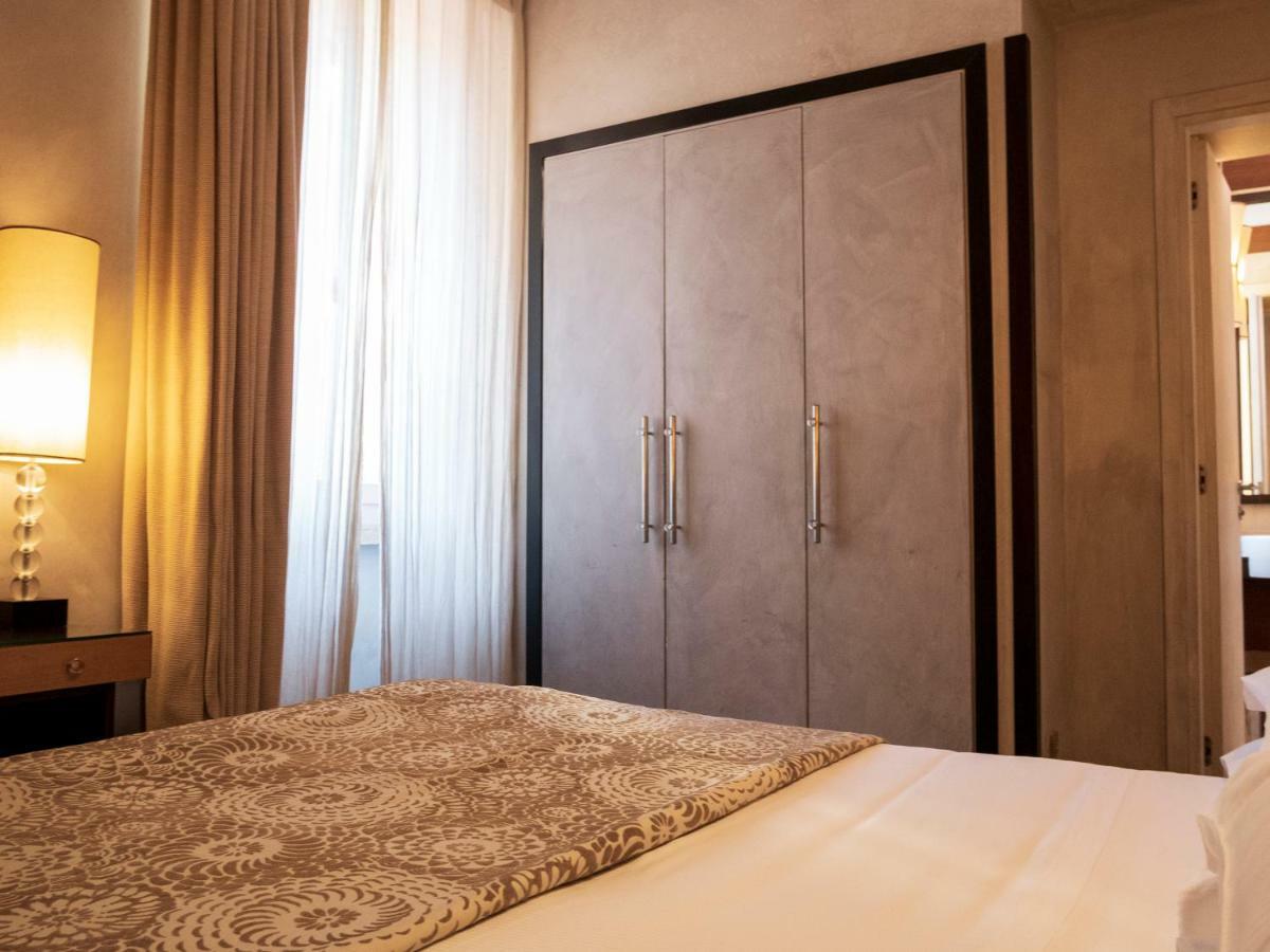 Intown Luxury House Affittacamere 3*
